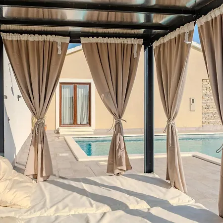 Vakantiehuis Amazing In Zagrad