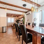 Amazing In Holiday home Zagrad